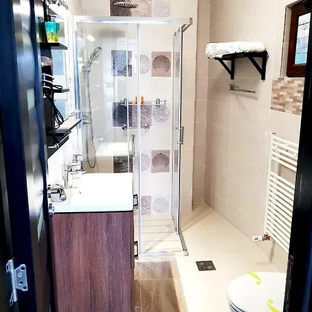Cozystay Appartement Boekarest